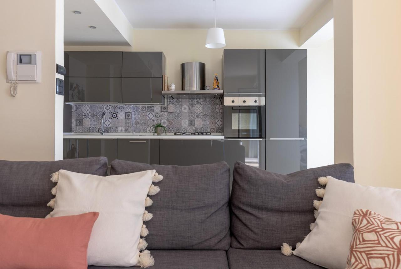 Relax Apartment Inn Catania Bagian luar foto